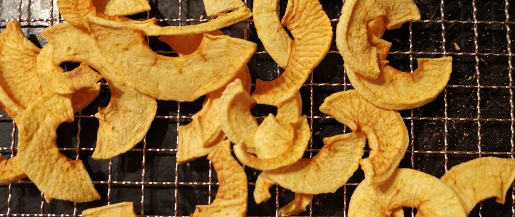 Dehydrated apple slices