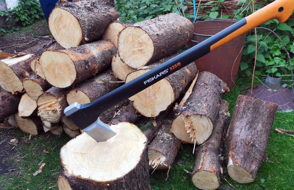 Generate Your Own Power Banner with Axe and Logs