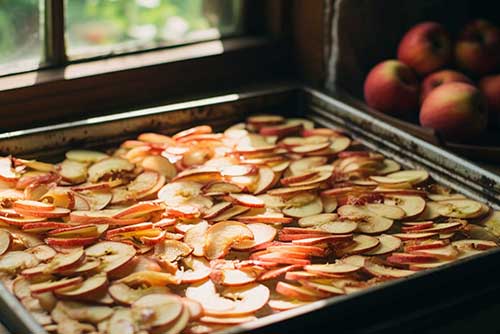 Dehydrating food in the oven